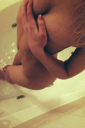 Escort girl Зарина Оплата по факту 